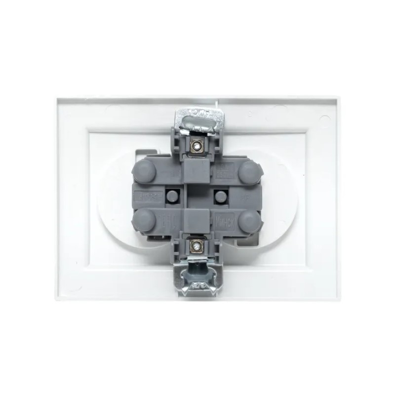 Розетка с/у Минск ERR10-102-100, 2 гнезда, б/з, з/ш, белая