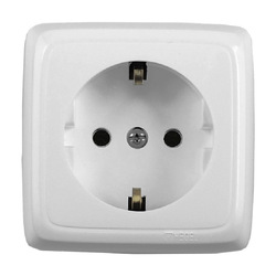 Розетка о/у Alfa РА16-113, 1 гнездо, с/з, белая